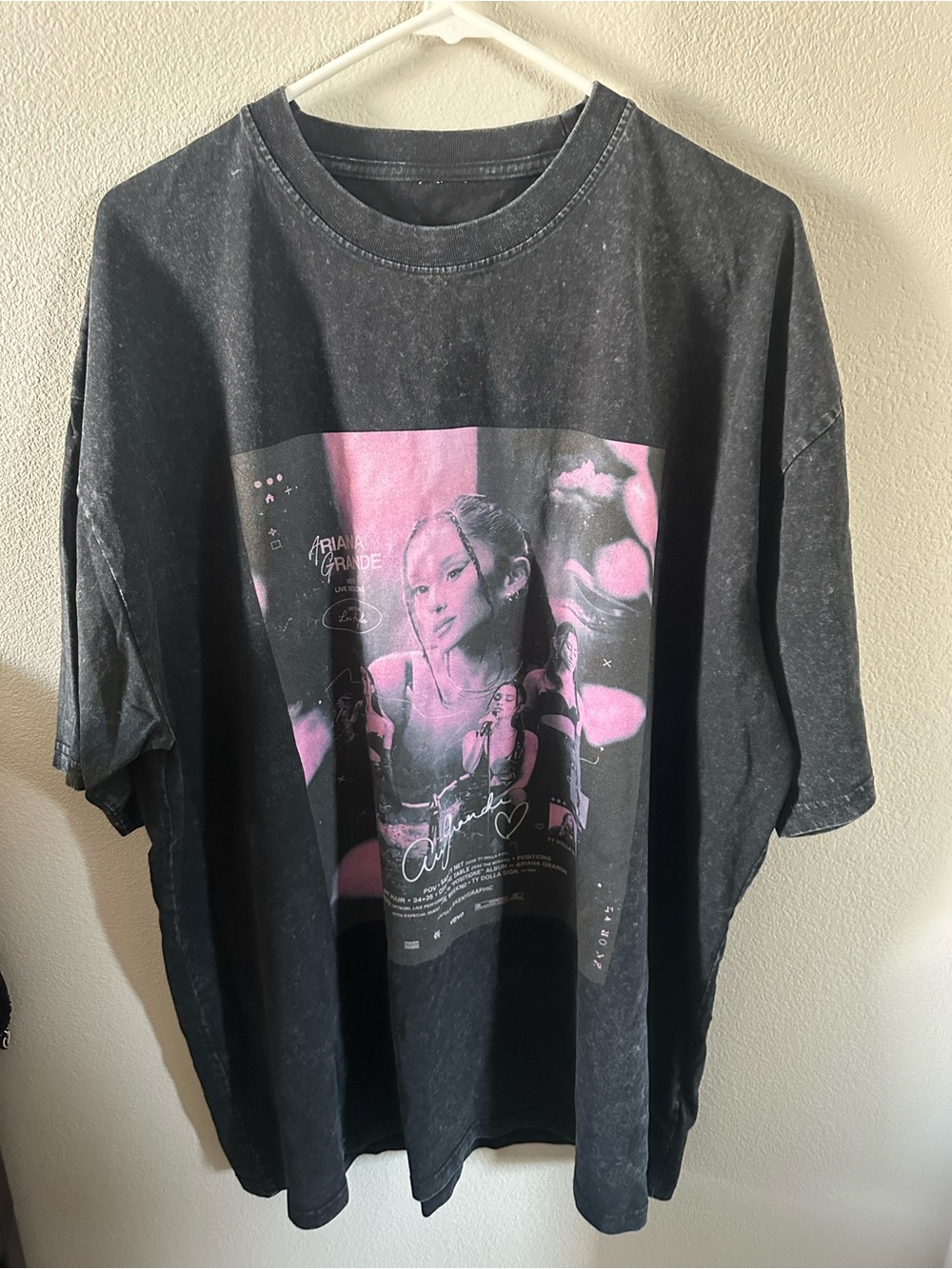 Ariana Grande T-Shirt